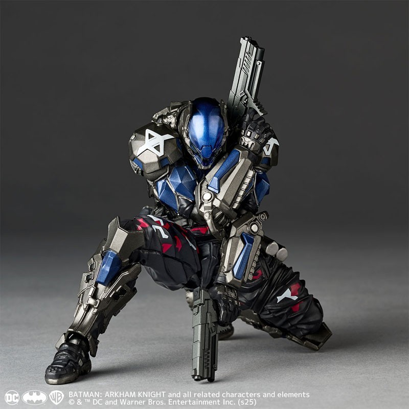 Revoltech Amazing Yamaguchi Batman Arkham Knight Ver. 1.5 Kaiyodo